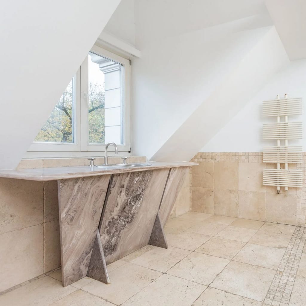 Feature White And Grey Quartz Bathroom Counter & Worktop