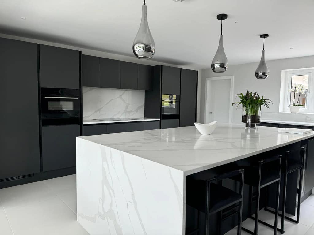 Fugen Superior Calacatta Quartz Kitchen & island Finishes