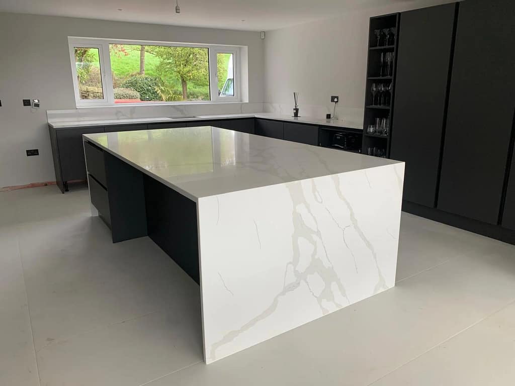 Fugen Superior Quartz Island With Quartz Sides