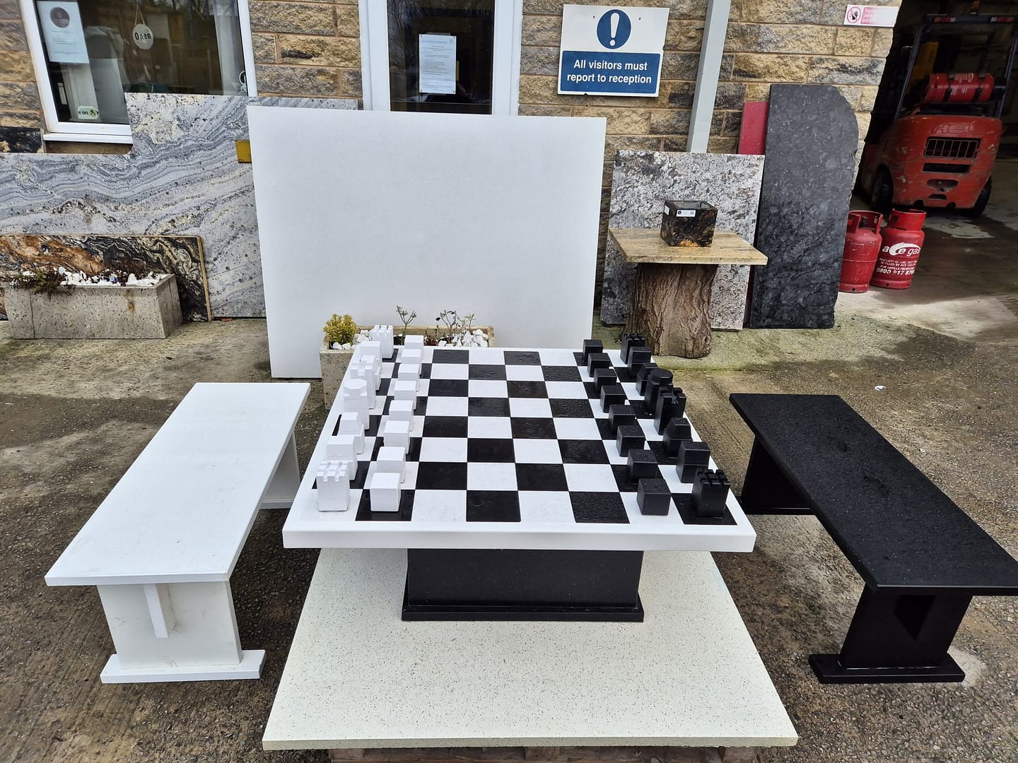 Granite And Quartz Giant Chess Set - Image 4