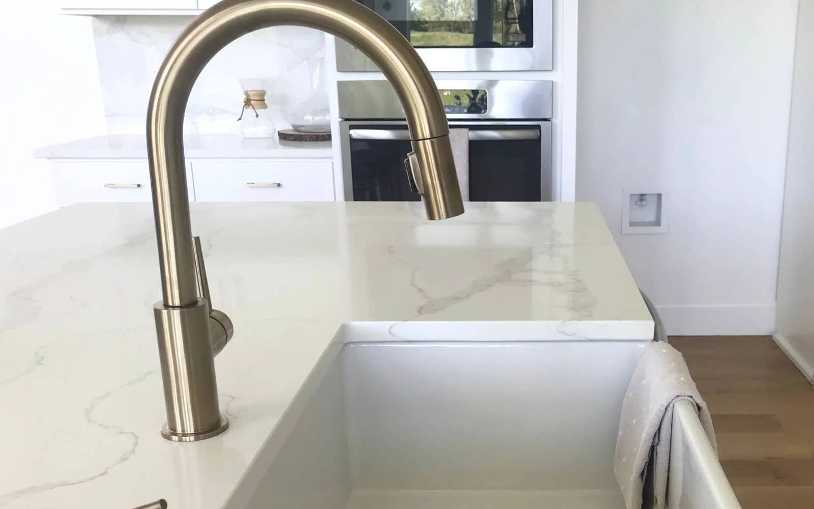 Quartz Worktop With Tap